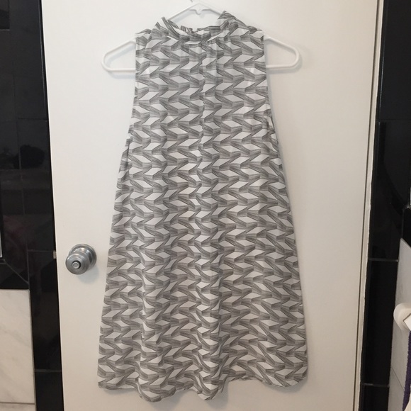 BB Dakota white & black mock neck shift dress - Picture 2 of 4